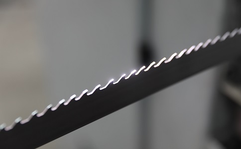 南阳双金属带锯条产生切削噪音的原因具体有哪些？
